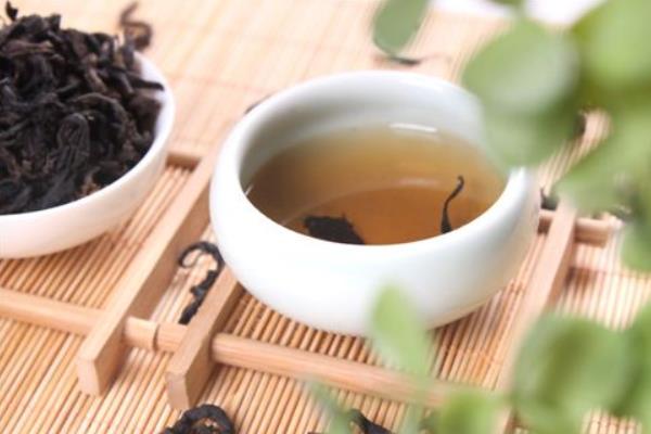 杜仲茶可以长期喝吗 杜仲茶有副作用吗