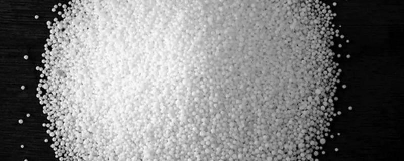 地湿给小麦撒尿素可以吗撒地里三天没下雨还有效果吗