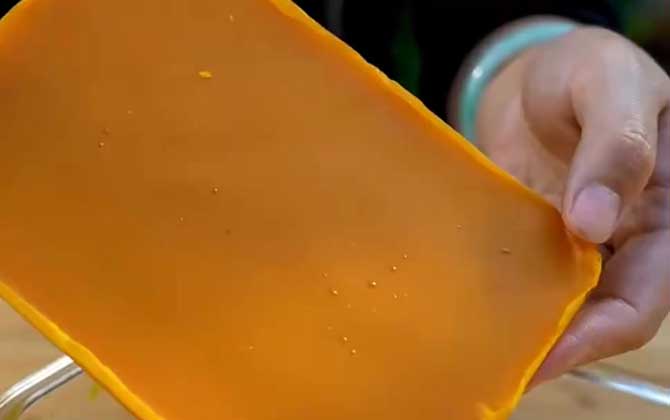 蜂蜡口红对人体有害吗