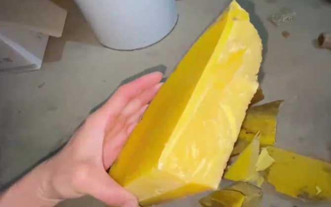 蜂蜡是什么样子的