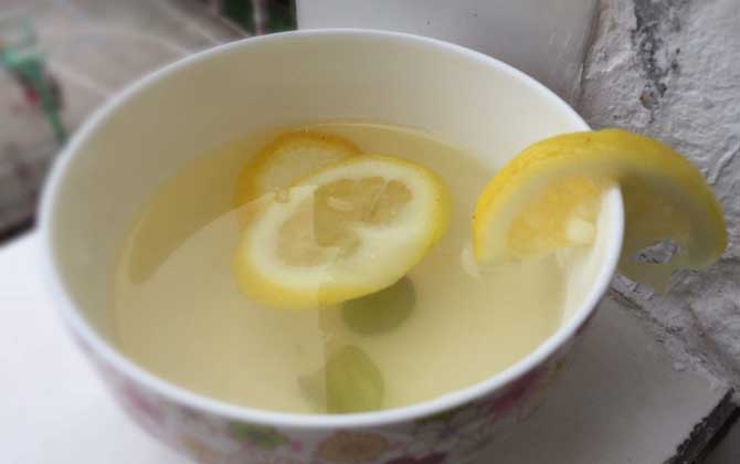 蜂蜜水的正确喝法及最佳时间，不能空腹饮用，亦不能过量饮用！&amp;lt;/h1&amp;gt;&amp;lt;/div&amp;gt;
&amp;lt;div