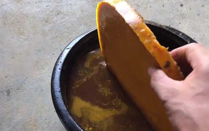 怎样使蜂蜡不凝固